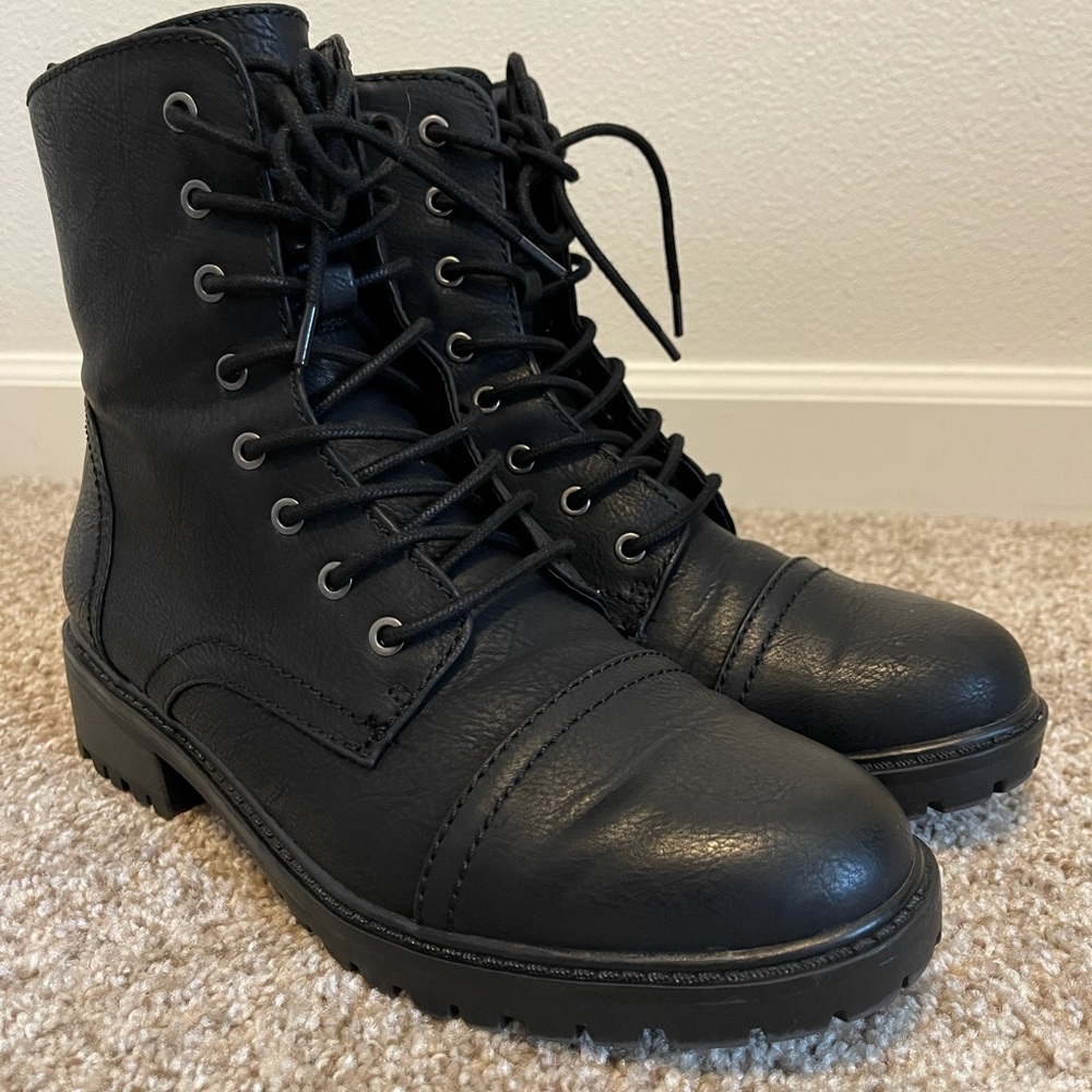Universal Thread Combat/Moto Boots